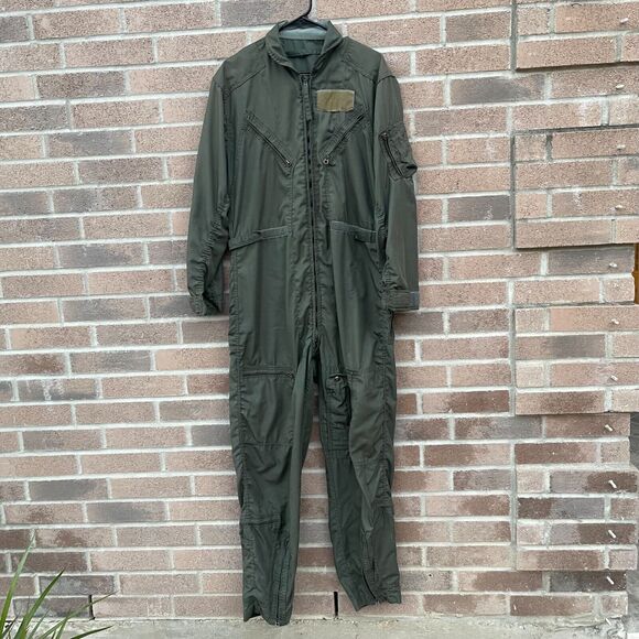 VTG US Air Force Flyers Coveralls Men 38 Flight Suit Green Scovill USAF Military - Picture 1 of 16